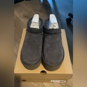 Brandee new Ugg - Classic Ultra Mini Platform - Eve blue - size 7